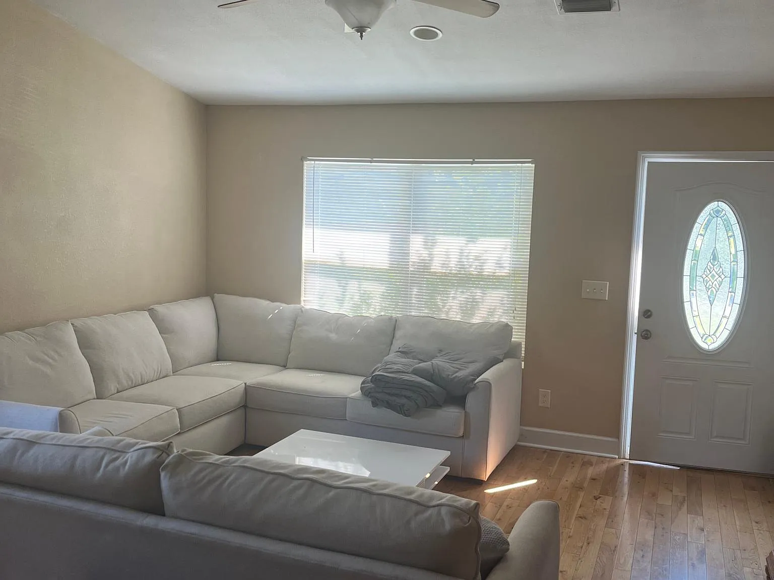 2 bed, 1000 sqft, $1,500 — Photo 2