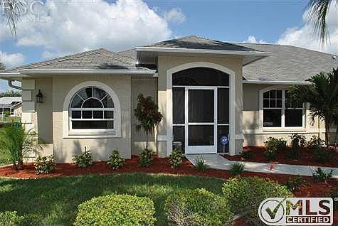 1st image of 4528 SW 1st Pl