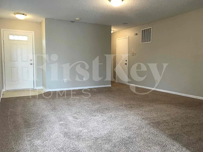 3539 Brandenburg Blvd — Photo 2