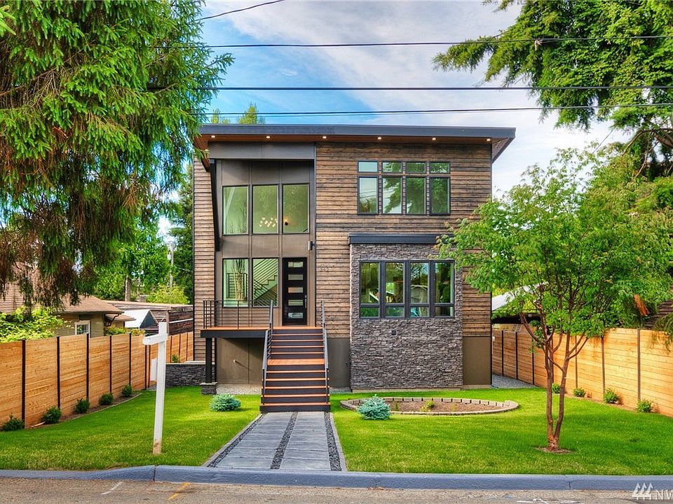 In-City Retreat! Stone, Wood & Glass!