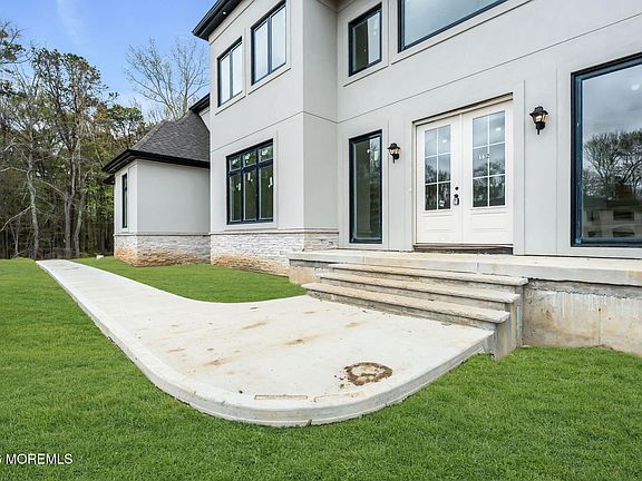4th image of 112 Parker Chase Court