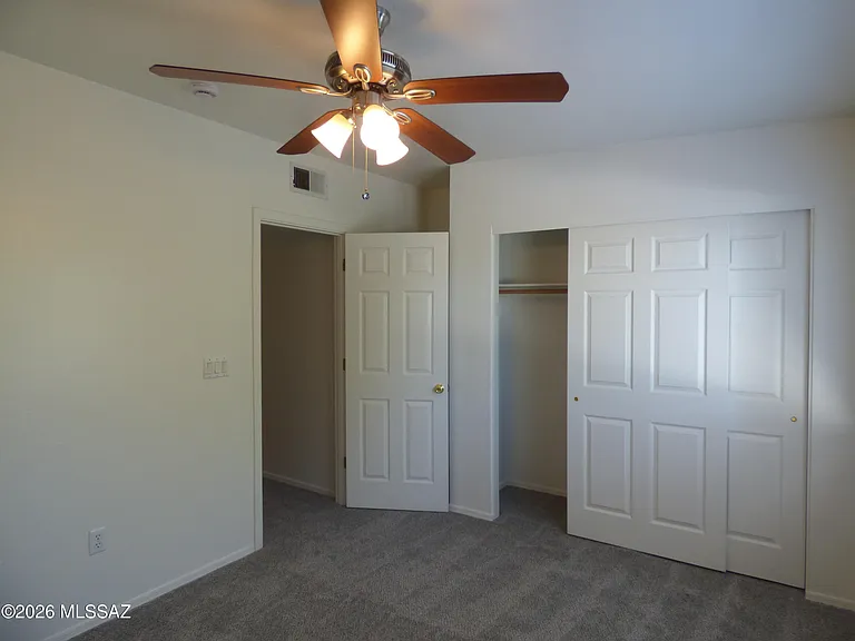 1077 N Riverside Dr #1 — Photo 16