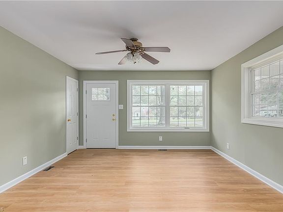 2nd image of 3304 Oberlin Dr