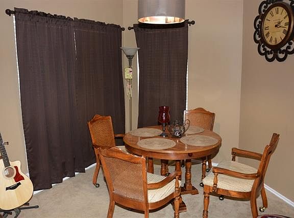 5th image of 1701 Medina Dr