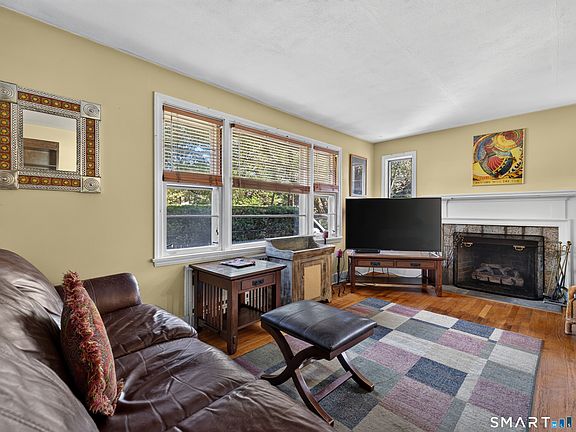 5th image of 1245 Flanders Road