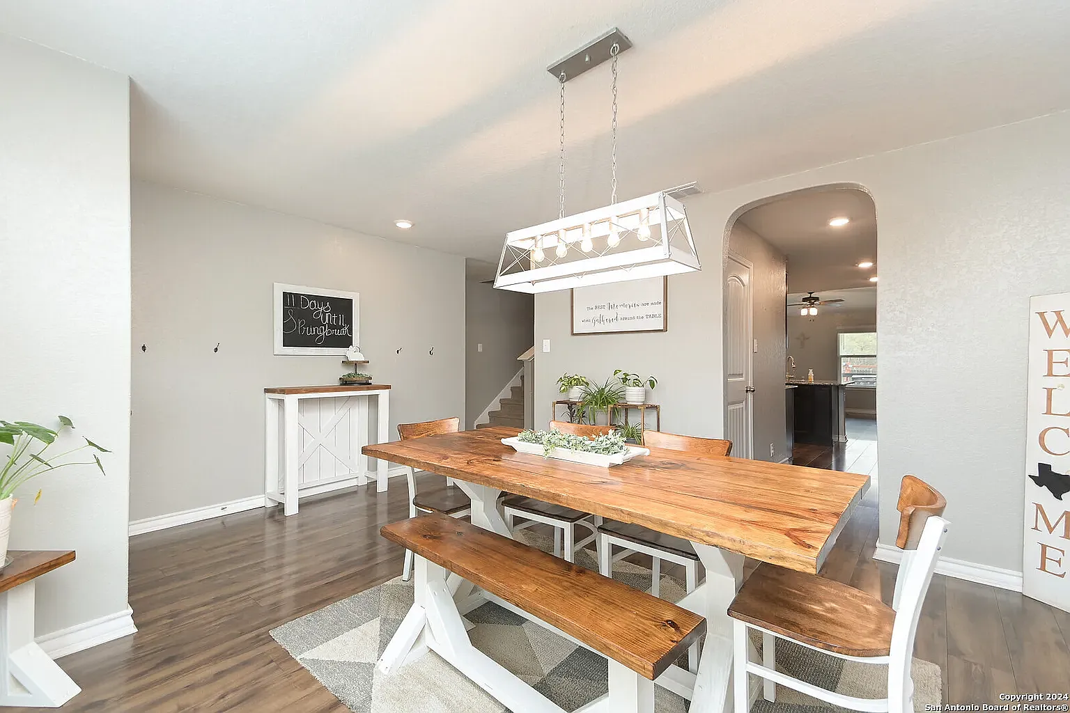 5 bed, 2537 sqft, $2,300 — Photo 4
