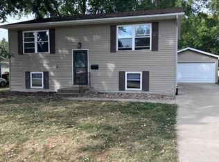 219 Elm St, Waverly, IA 50677
