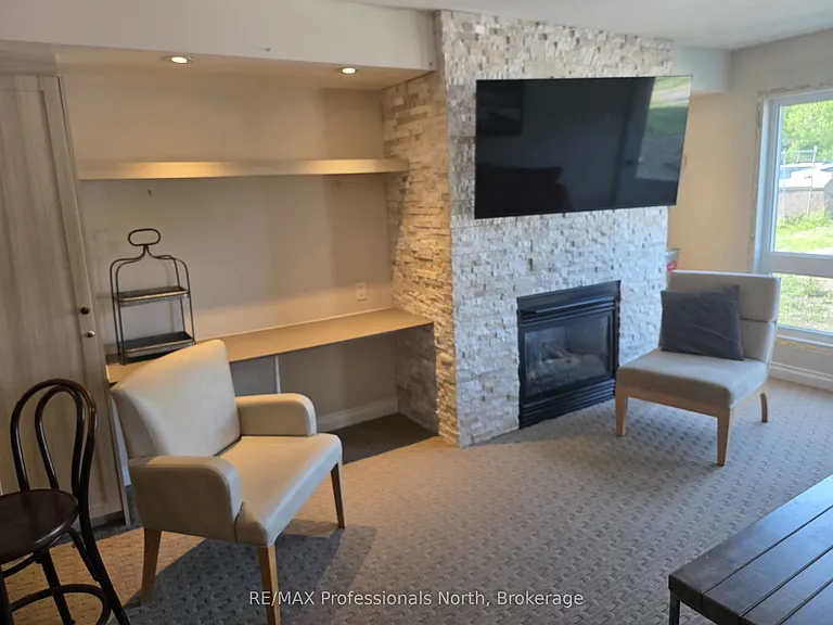 1235 Deerhurst Dr #53-108 — Photo 2