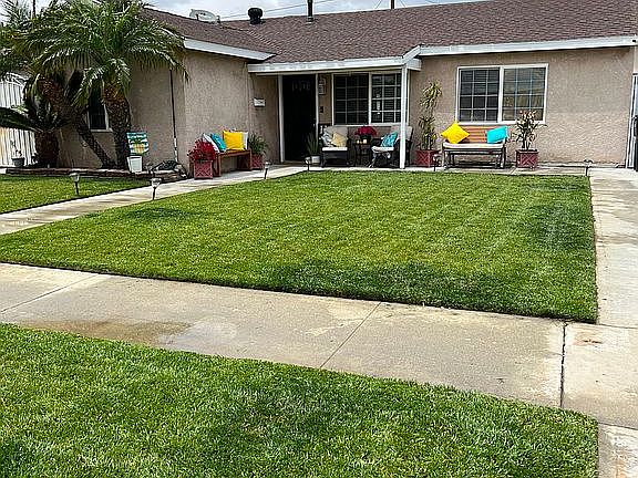 2nd image of 1123 W 210th St