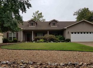 24 Elcano Dr, Hot Springs Village, AR 71909