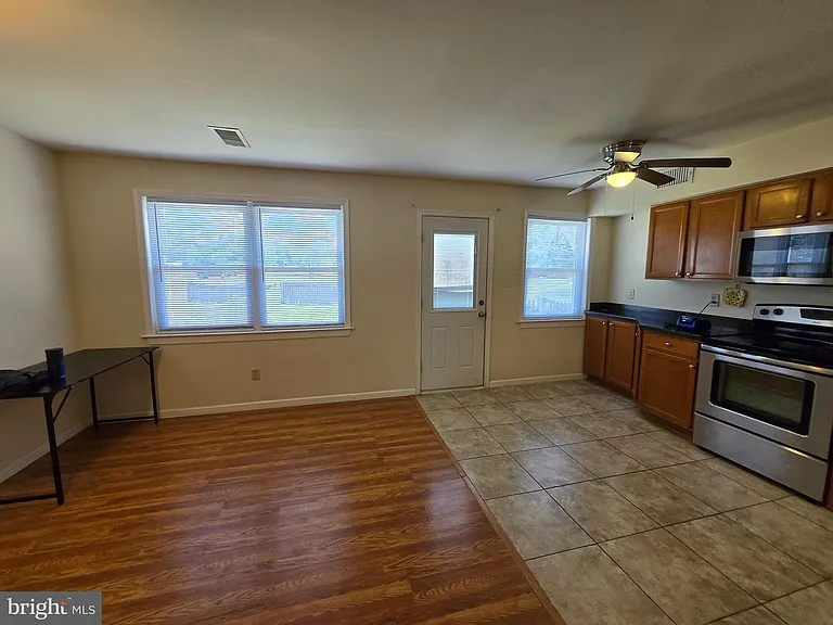 258 Violet Ct — Photo 5