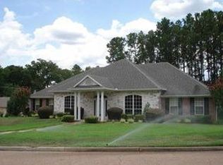 1613 Chippewa St, Longview, TX 75605