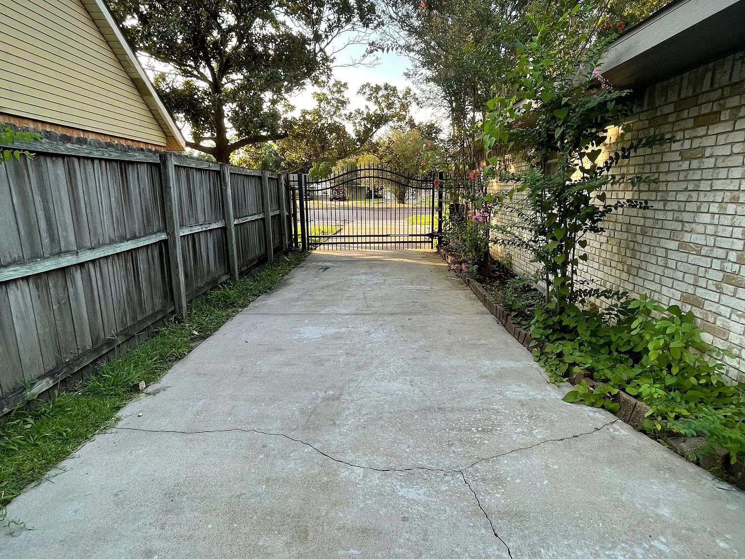 9623 Richmond Ave — Photo 4