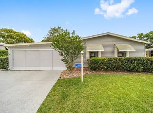 1539 Hillcrest Dr, Lady Lake, FL 32159