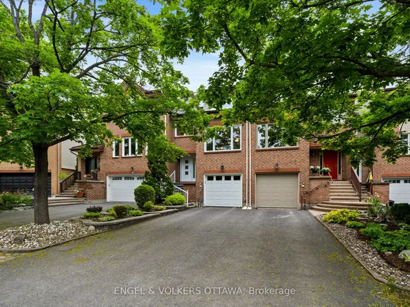 44 Dunbarton Ct, Ottawa, ON K1K 4L4
