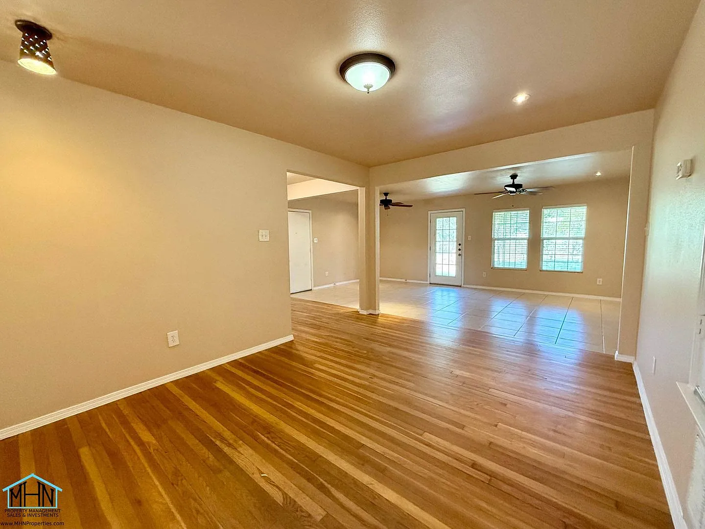 Charming 2 bed/1 bath home in Olmos Park, just minutes from downtown! — Photo 4