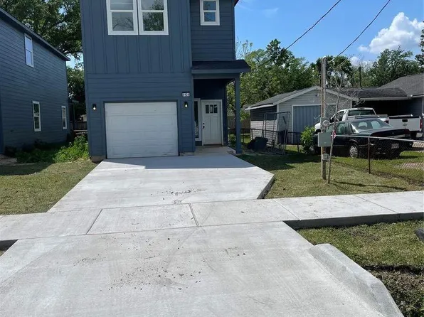 8127 Hoffman St, Houston, TX 77016