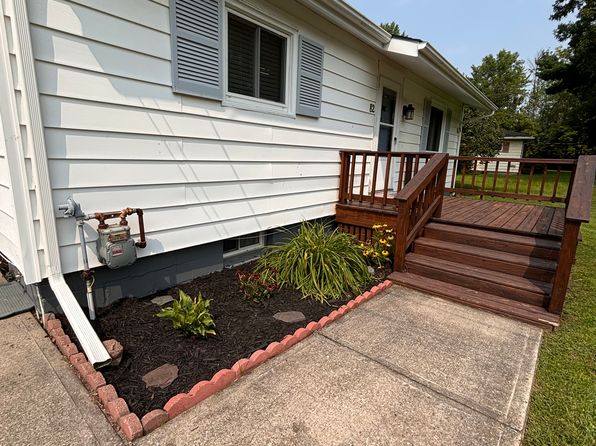 82 Waverly St, Potsdam, NY 13676