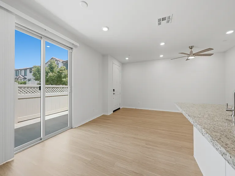 41984 Retsina St — Photo 12
