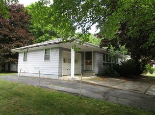 77 Bridge St, Topsham, ME 04086