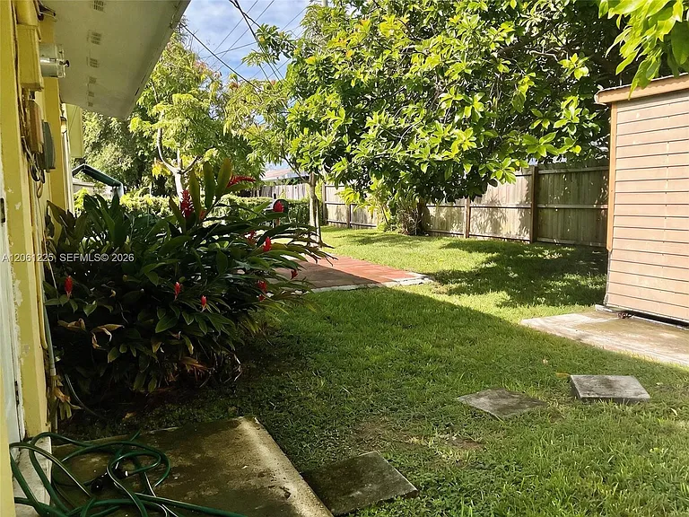 19010 SW 96th Ave — Photo 15