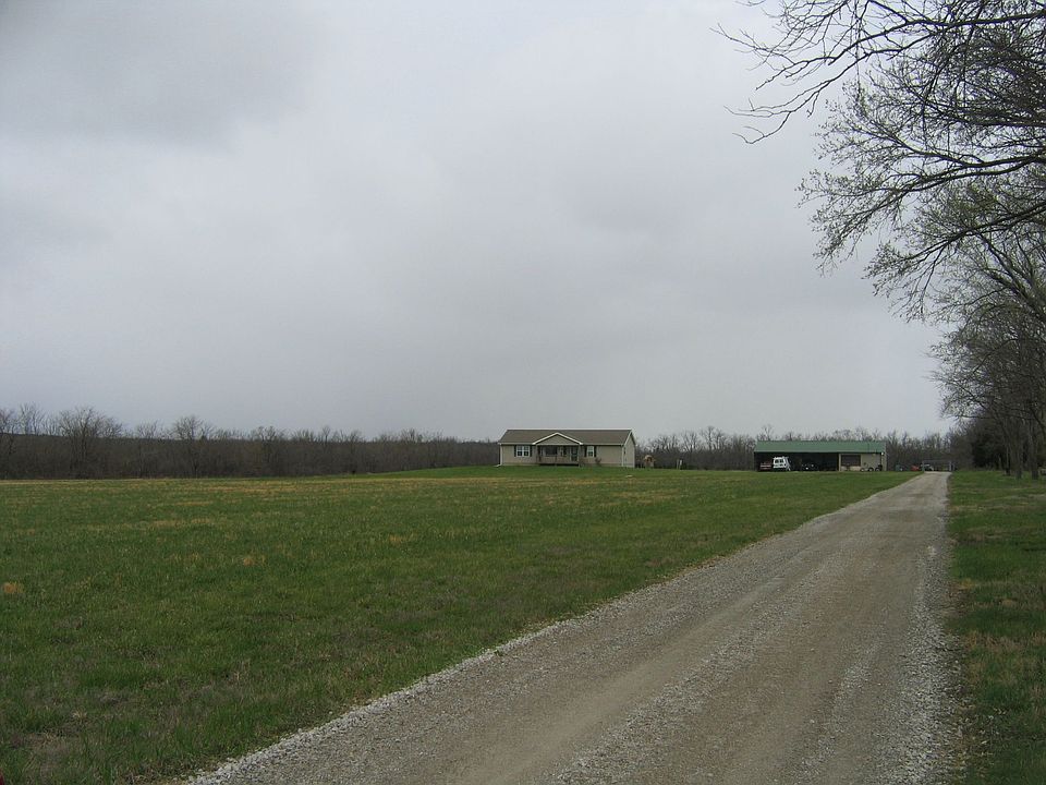 Beautiful home on 25+ac.