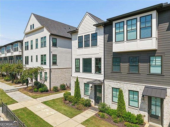 3rd image of 6548 Beacon Dr