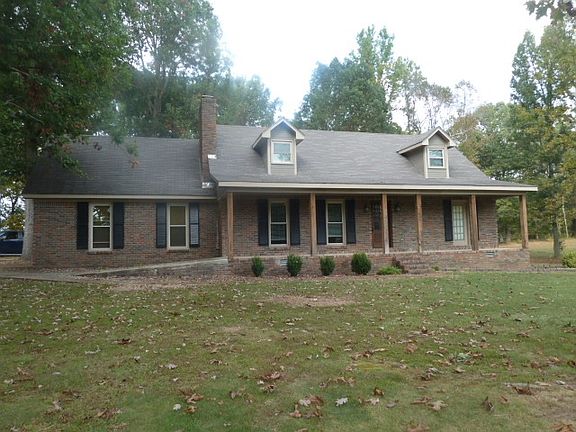2nd image of 555 Brandenburg Dr