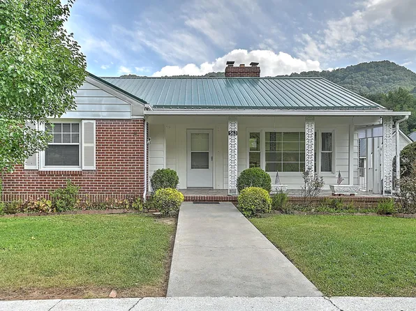 563 W Jackson St, Gate City, VA 24251