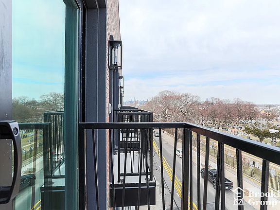 4th image of 314 Woodward Ave APT 2B