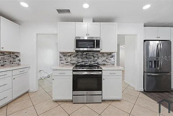 4404 Meadow Creek Cir — Photo 7