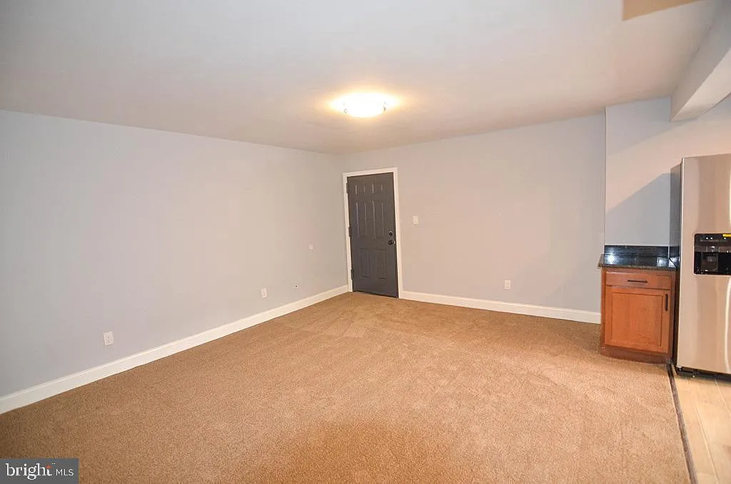 2 bed, 1.0 bath, $1,500 — Photo 2