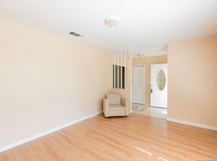 5867 Castle Brook Dr, San Antonio, TX 78218