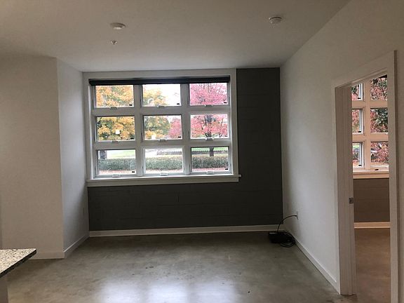 3rd image of 2001 Rivermont Ave #105