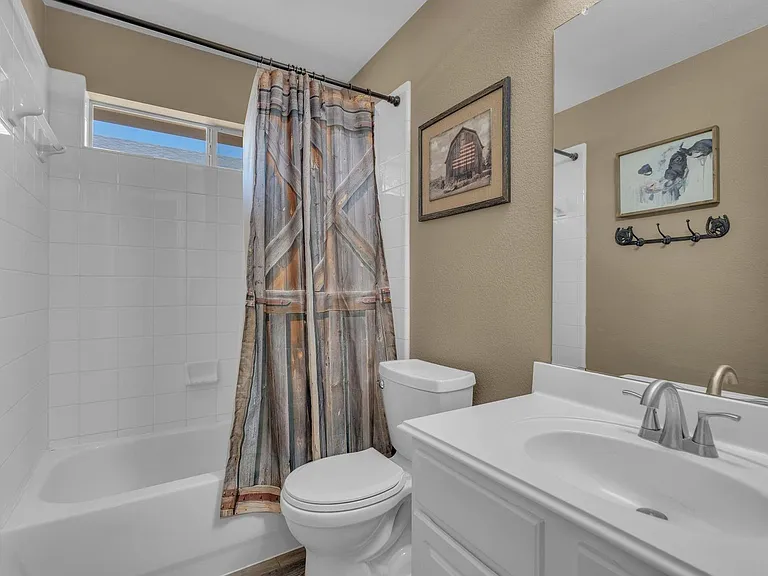 3917 Miramar Dr — Photo 22