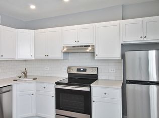 914 North Blvd APT 2C, Oak Park, IL 60301