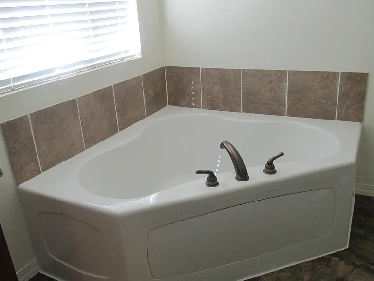 4748 Ida Dr — Photo 15