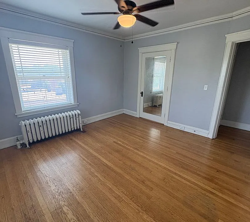 3301 Dewey Ave