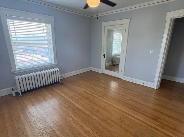 Dewey Apartments (3301 Dewey Ave.), 3301 Dewey Ave APT 14, Omaha, NE 68105