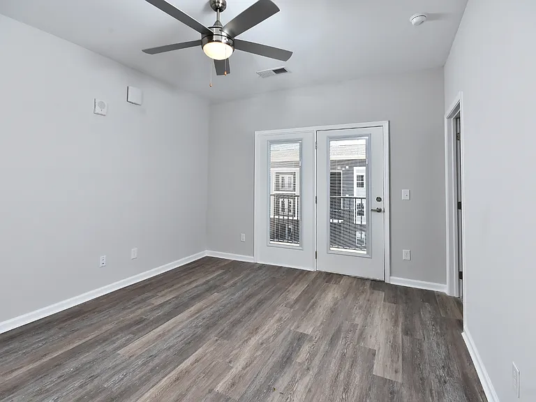 Grand Oaks Apartments — Photo 77
