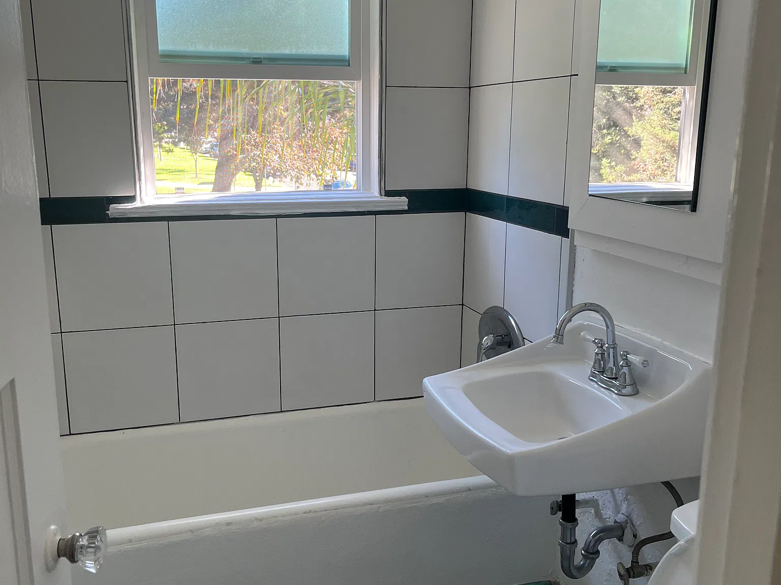 Studio, 350 sqft, $1,650 — Photo 3
