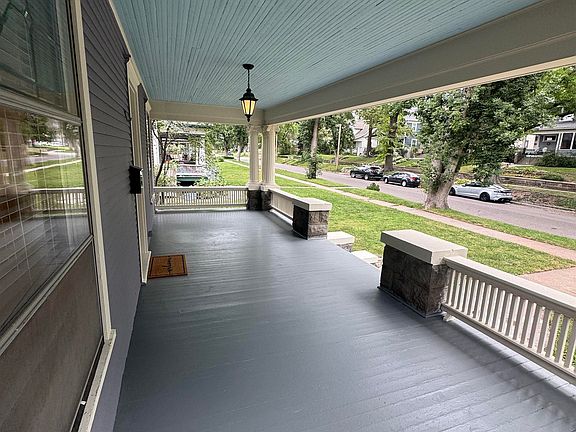 4th image of 445 S 28th St