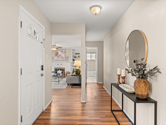 4th image of 9527 Shoshone Rd NE