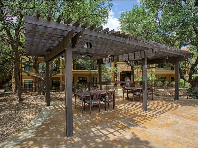 Montecristo Patio Area