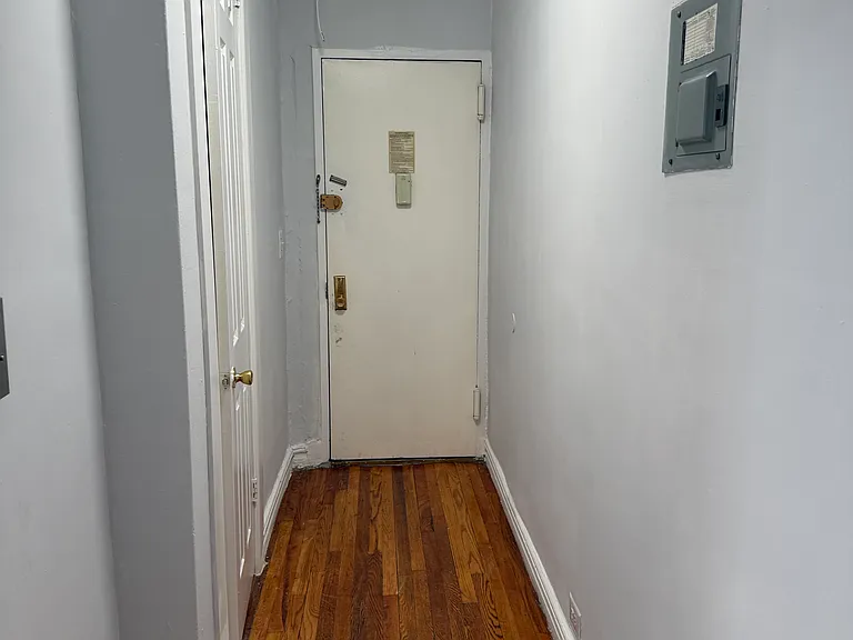2853 Webb Ave #2A — Photo 3