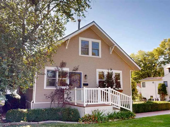 1809 C St, Iowa City, IA 52245