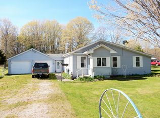 1783W Quarry Rd, Gulliver, MI 49840