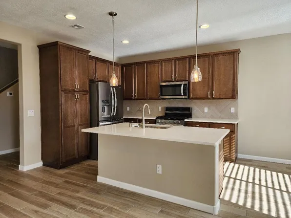 5003 Wheeler Ln, Santa Fe, NM 87507