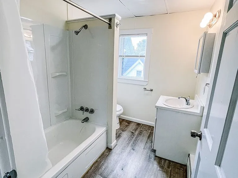 82 Willow St — Photo 10