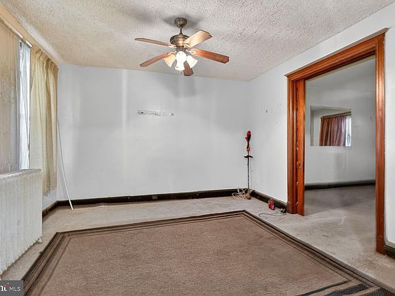 4th image of 418 Luray Pl NW